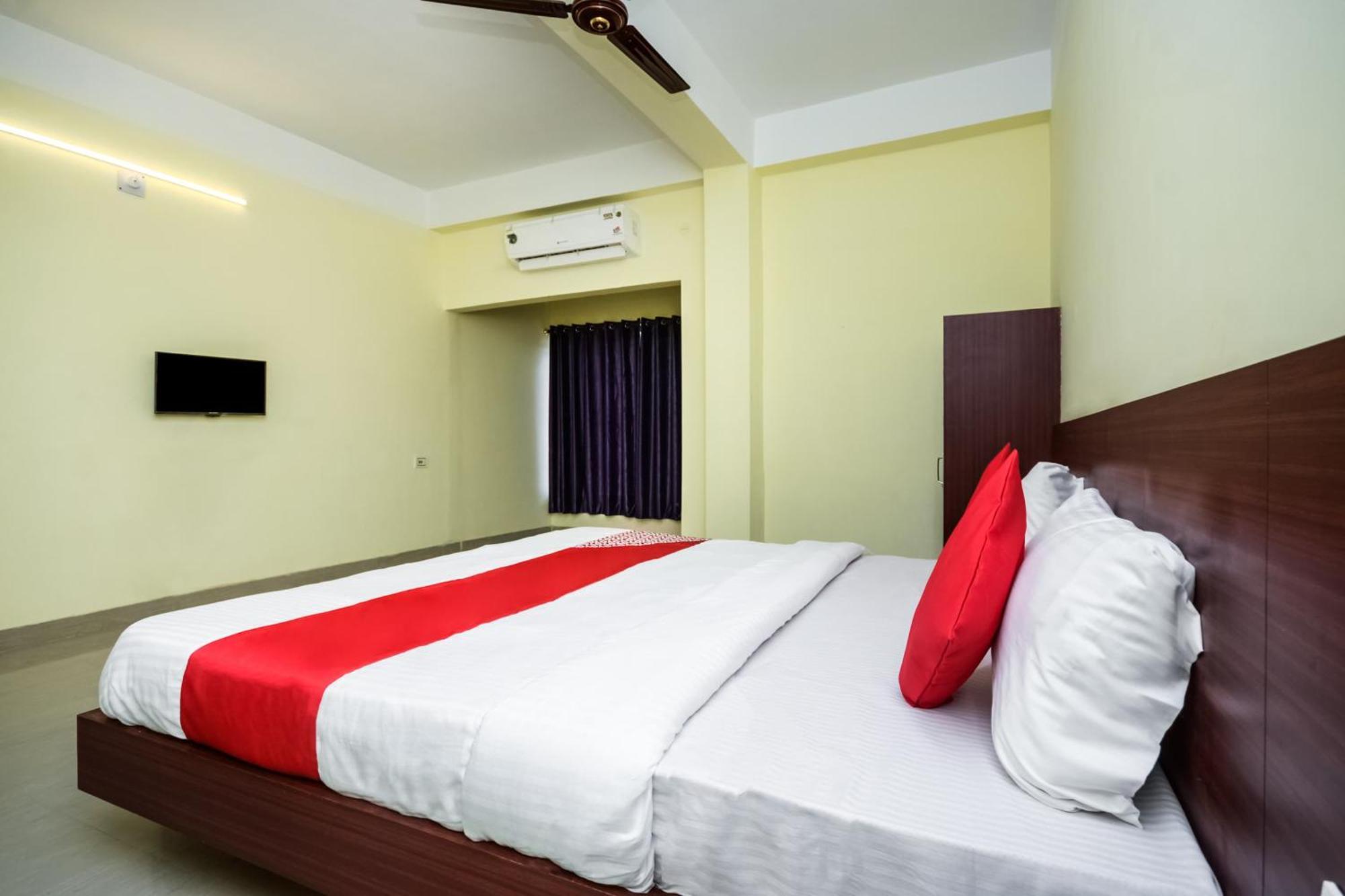 Dispur Hotel O Bimal Residency מראה חיצוני תמונה