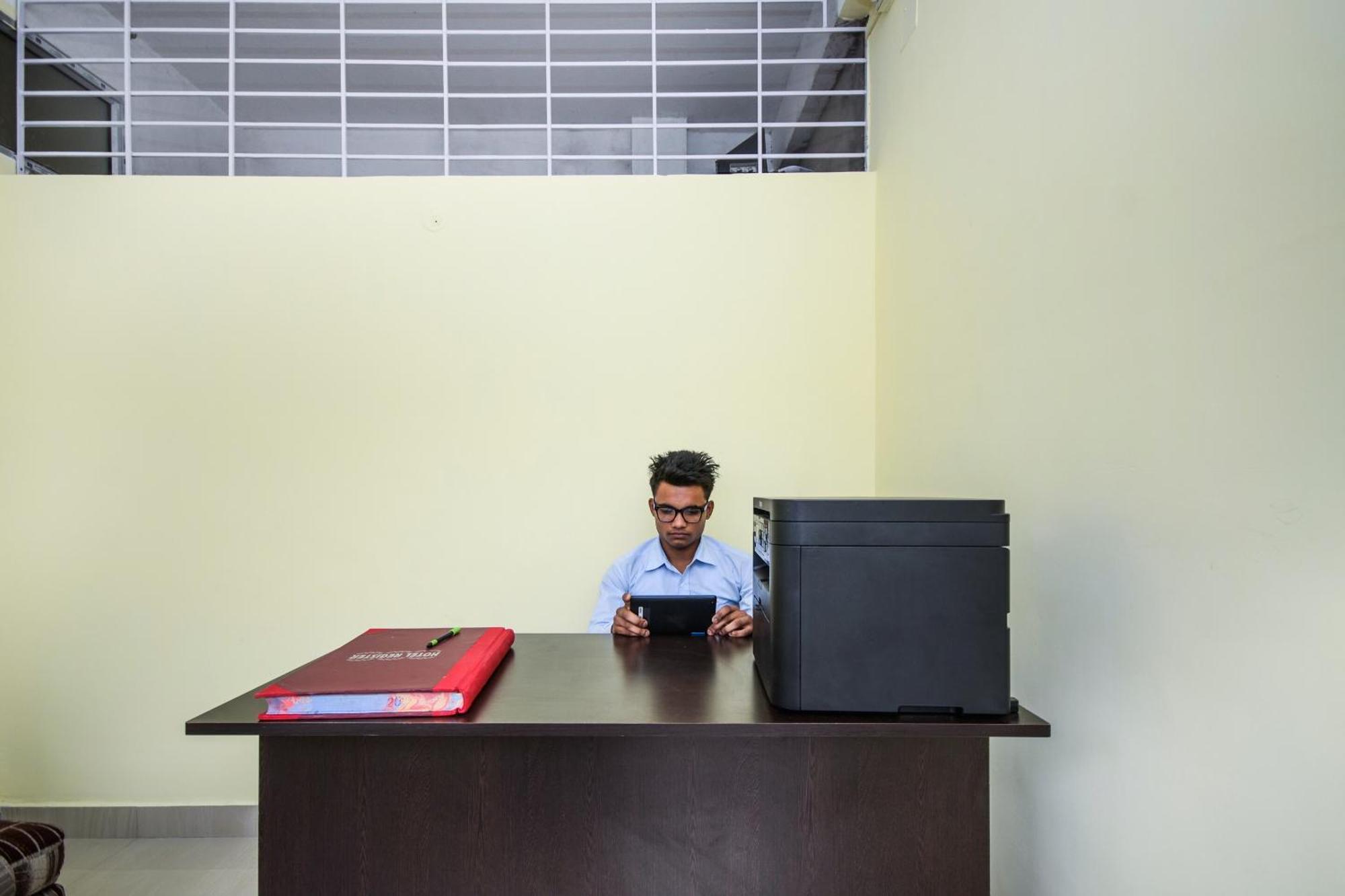 Dispur Hotel O Bimal Residency מראה חיצוני תמונה