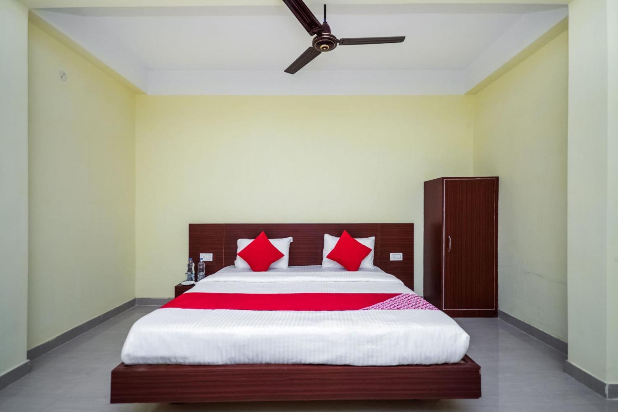 Dispur Hotel O Bimal Residency מראה חיצוני תמונה